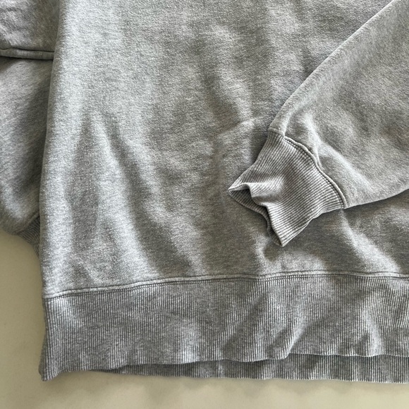 Aritzia - Sweatfleece crewneck - Picture 2 of 4